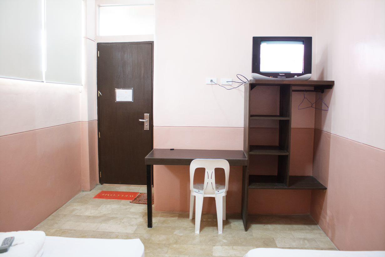 Gv Hotel - Borongan Экстерьер фото
