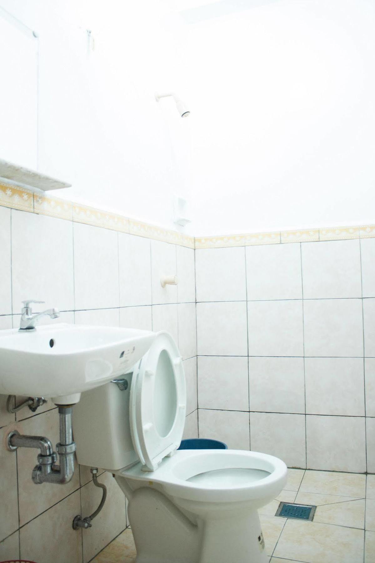 Gv Hotel - Borongan Экстерьер фото