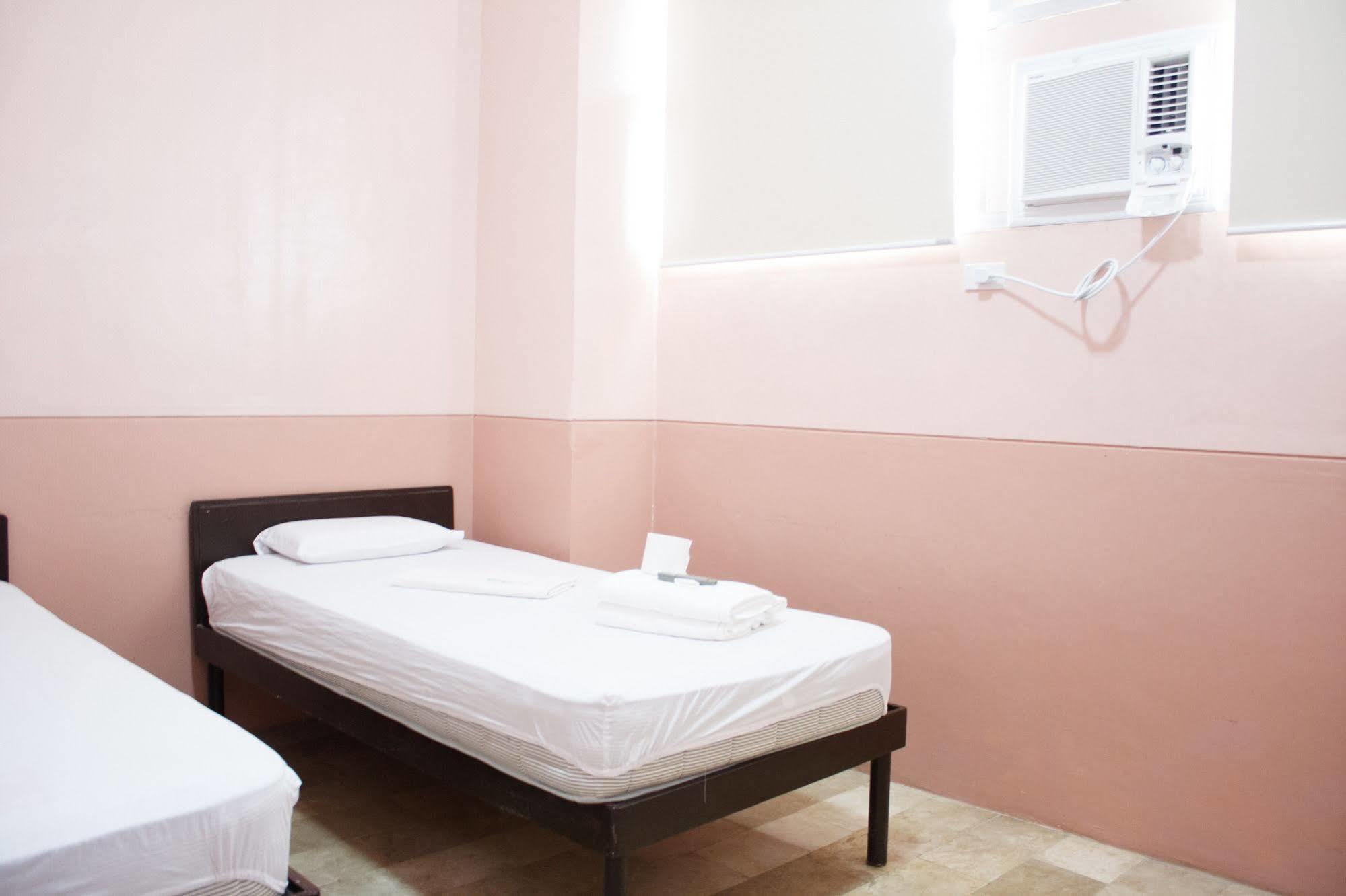 Gv Hotel - Borongan Экстерьер фото