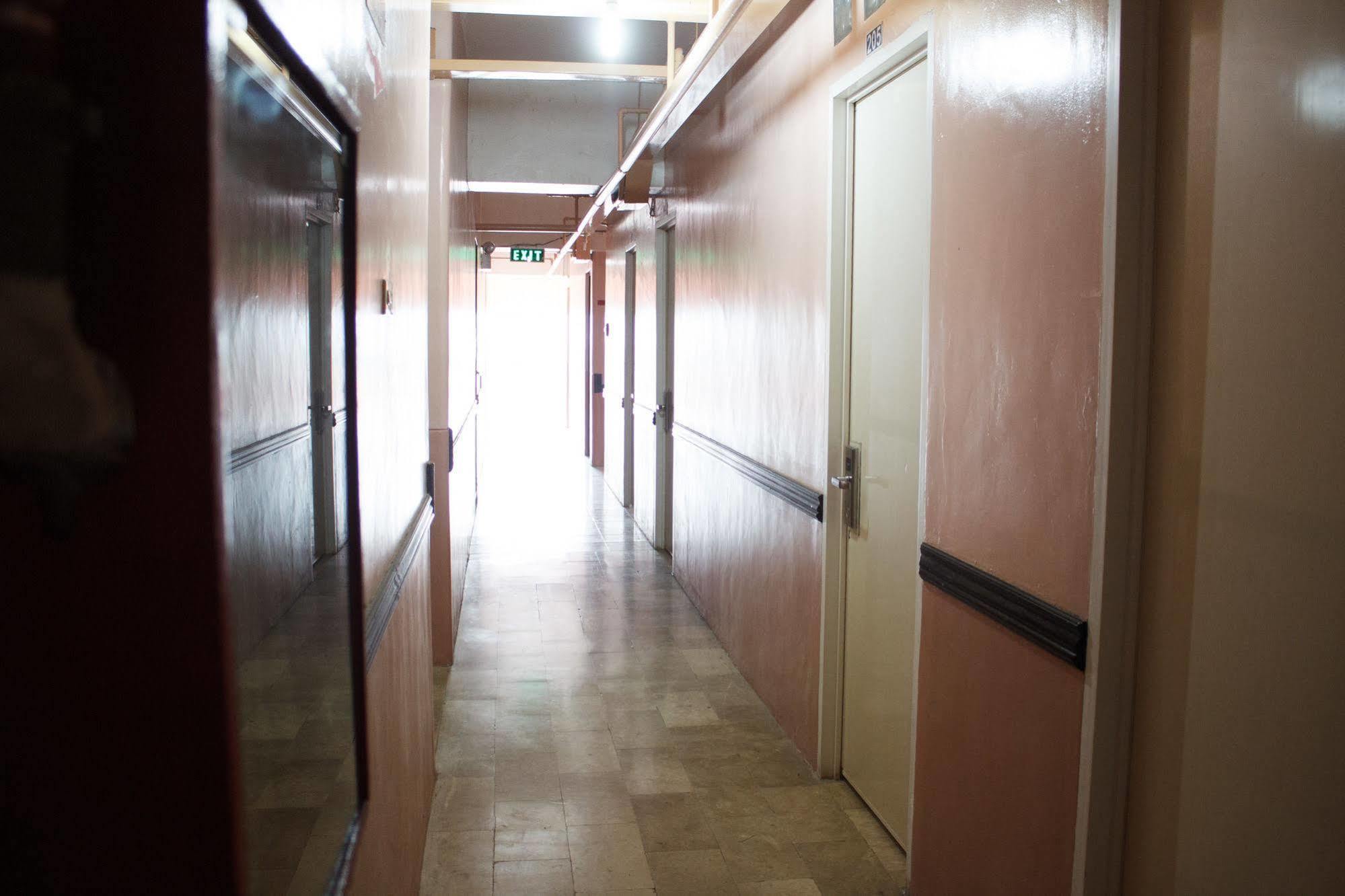 Gv Hotel - Borongan Экстерьер фото